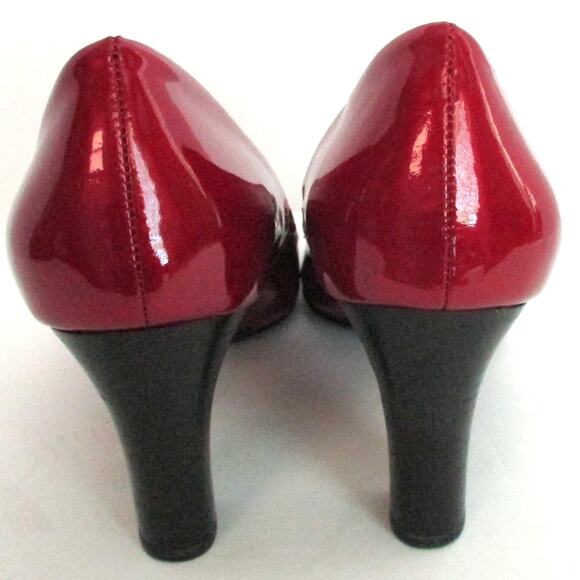Liz Claiborne Women's Red High Heel Pumps Size 8.5M - Picture 3 of 10